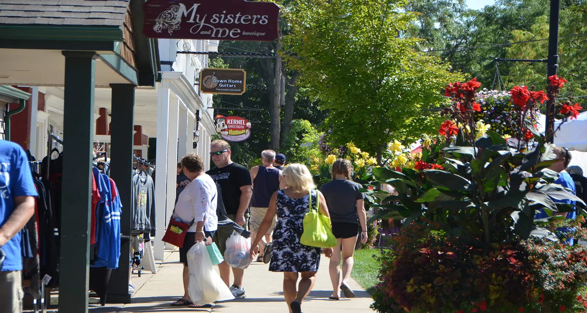 People shopping at an outdoor mall